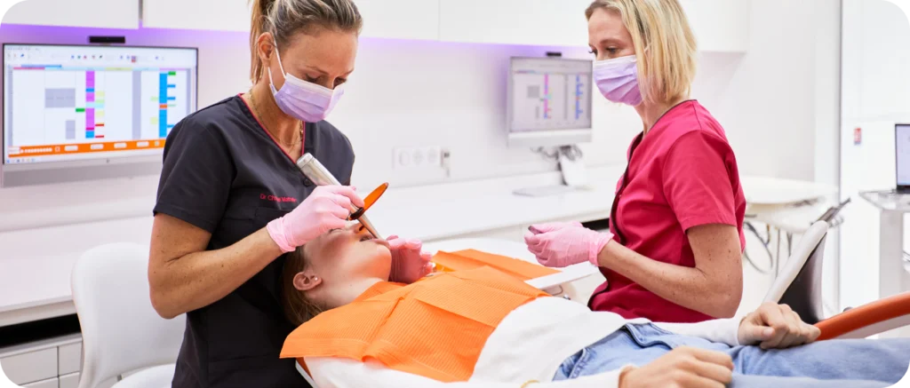 contention mandelieu la napoule securite dentaire Hygiène avec un appareil dentaire Dr Mathelin Christel | Orthodontiste Mandelieu-la-Napoule
